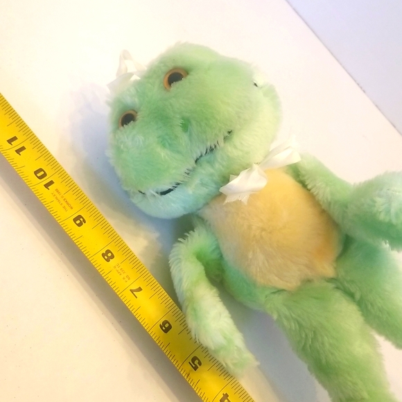 Vintage RARE Dakin Green Frog Plush 1980 - Picture 8 of 10